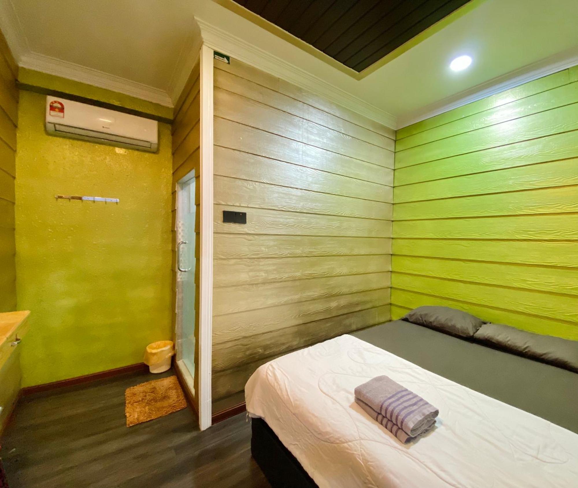 Suza Hostel Tumpat エクステリア 写真