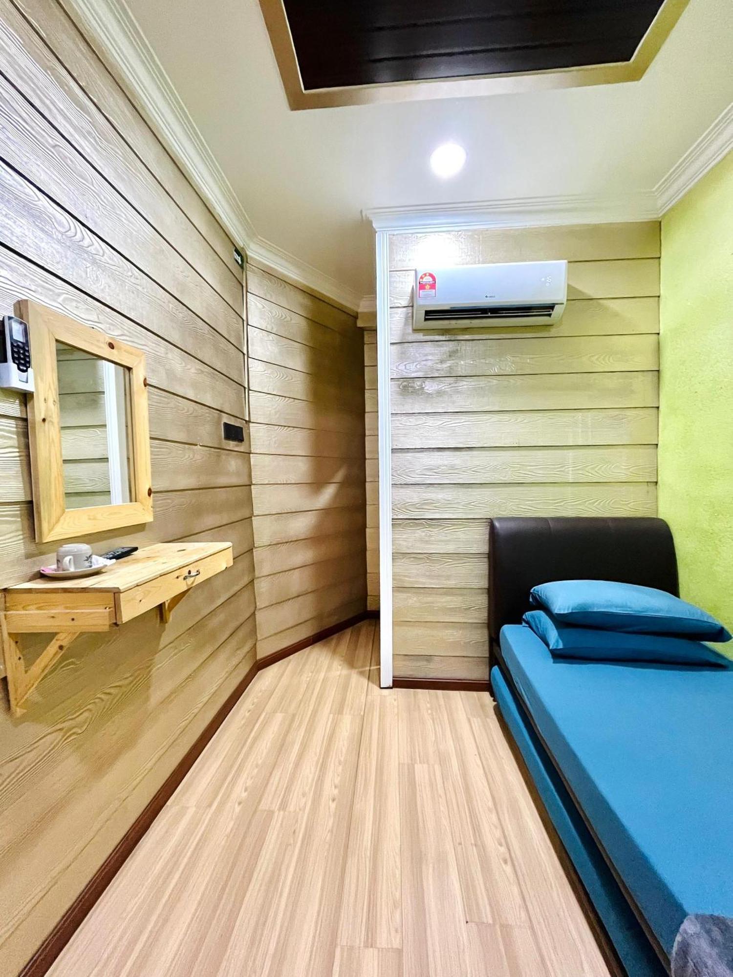 Suza Hostel Tumpat エクステリア 写真