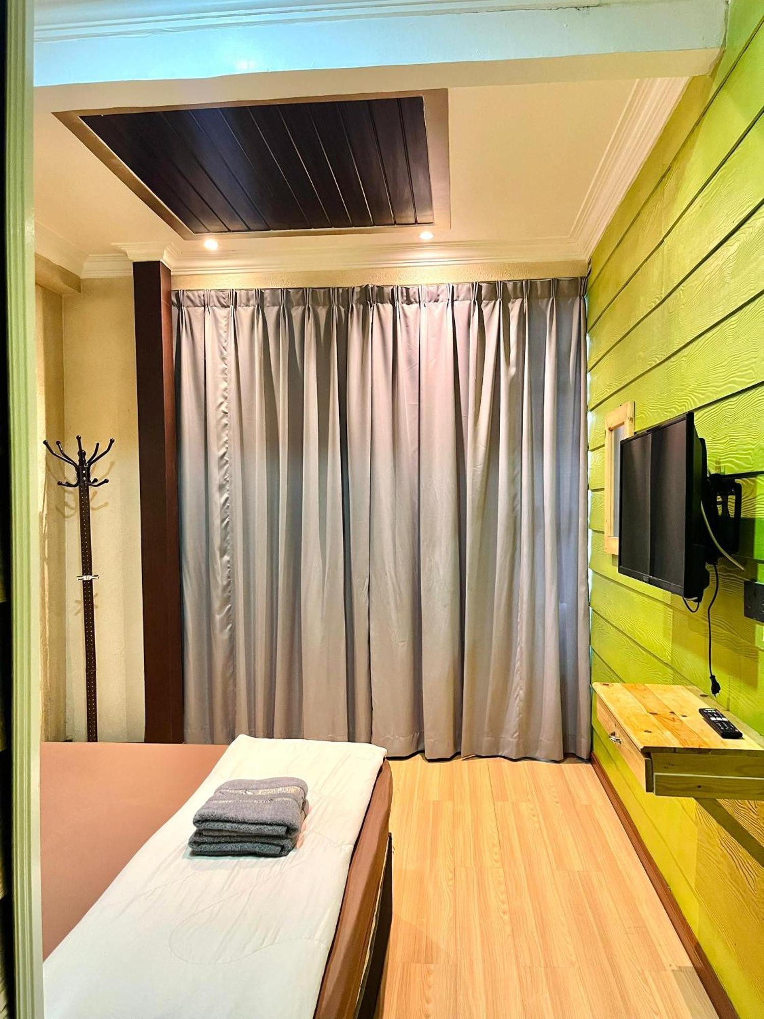 Suza Hostel Tumpat エクステリア 写真