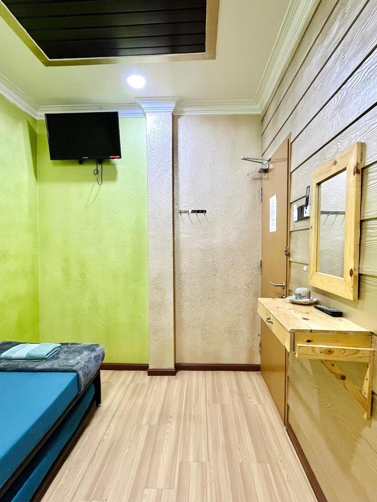 Suza Hostel Tumpat エクステリア 写真
