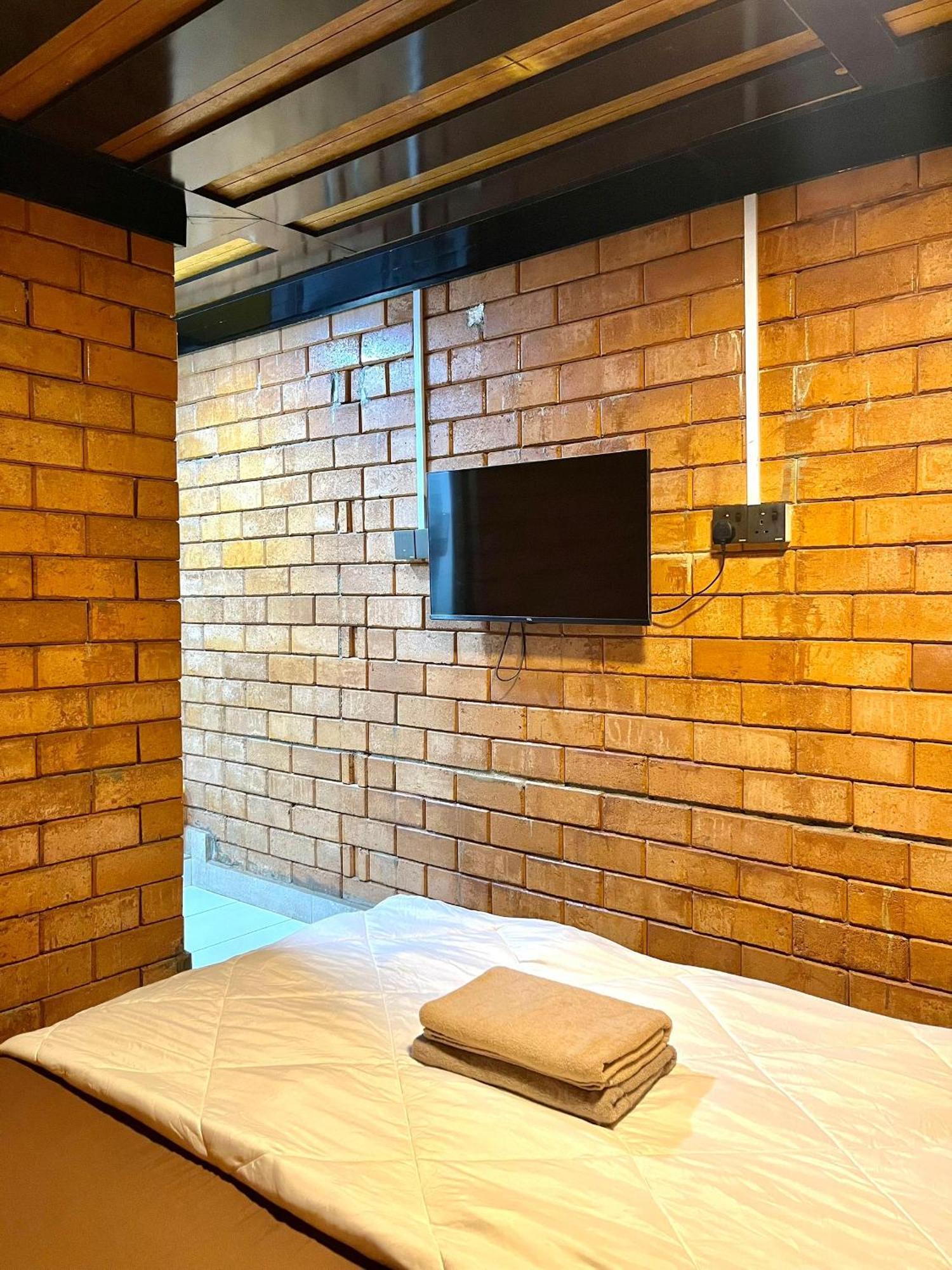 Suza Hostel Tumpat エクステリア 写真
