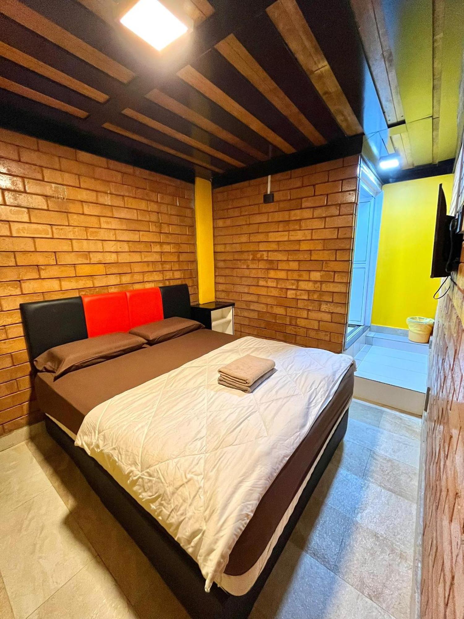 Suza Hostel Tumpat エクステリア 写真